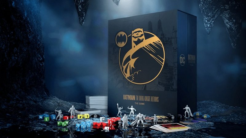 Batman: El Regreso del Caballero Oscuro — desgaste, cuatro libros encadenados y el solitario que convierte el cómic de Frank Miller en mecánica