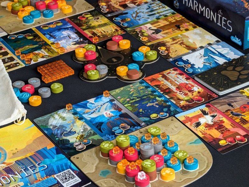 Harmonies: colocación de piezas en 3D con doble frente de puntuación y una producción que enamora