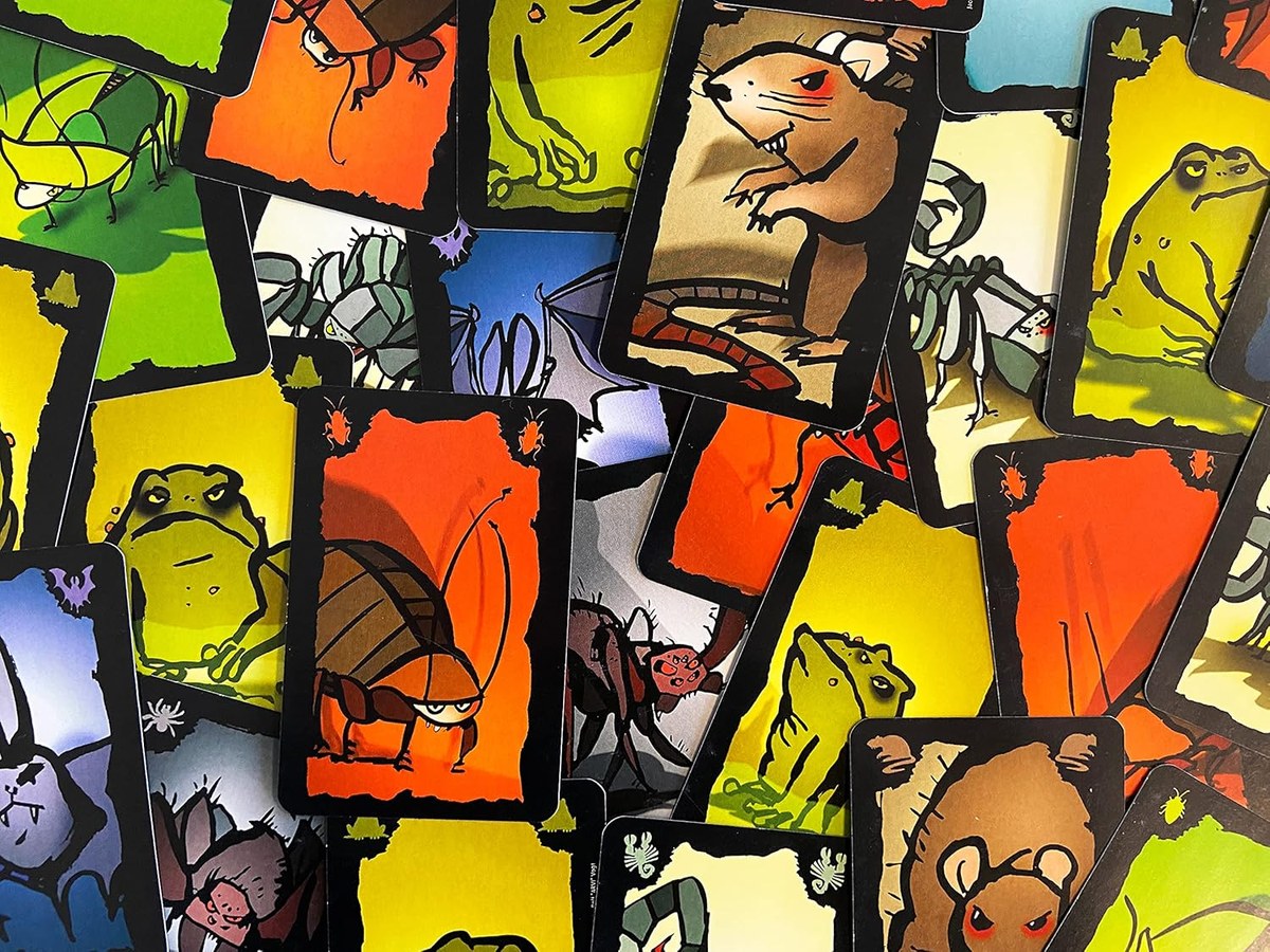 Cockroach Poker: el juego de bluff donde el objetivo es que no te queden cuatro iguales y nadie puede dejar de jugar hasta que alguien pierde