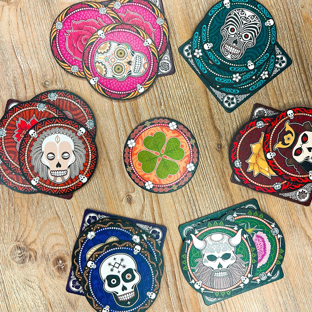 Skull: cuatro posavasos, una calavera cada uno y el juego de bluff más limpio del catálogo